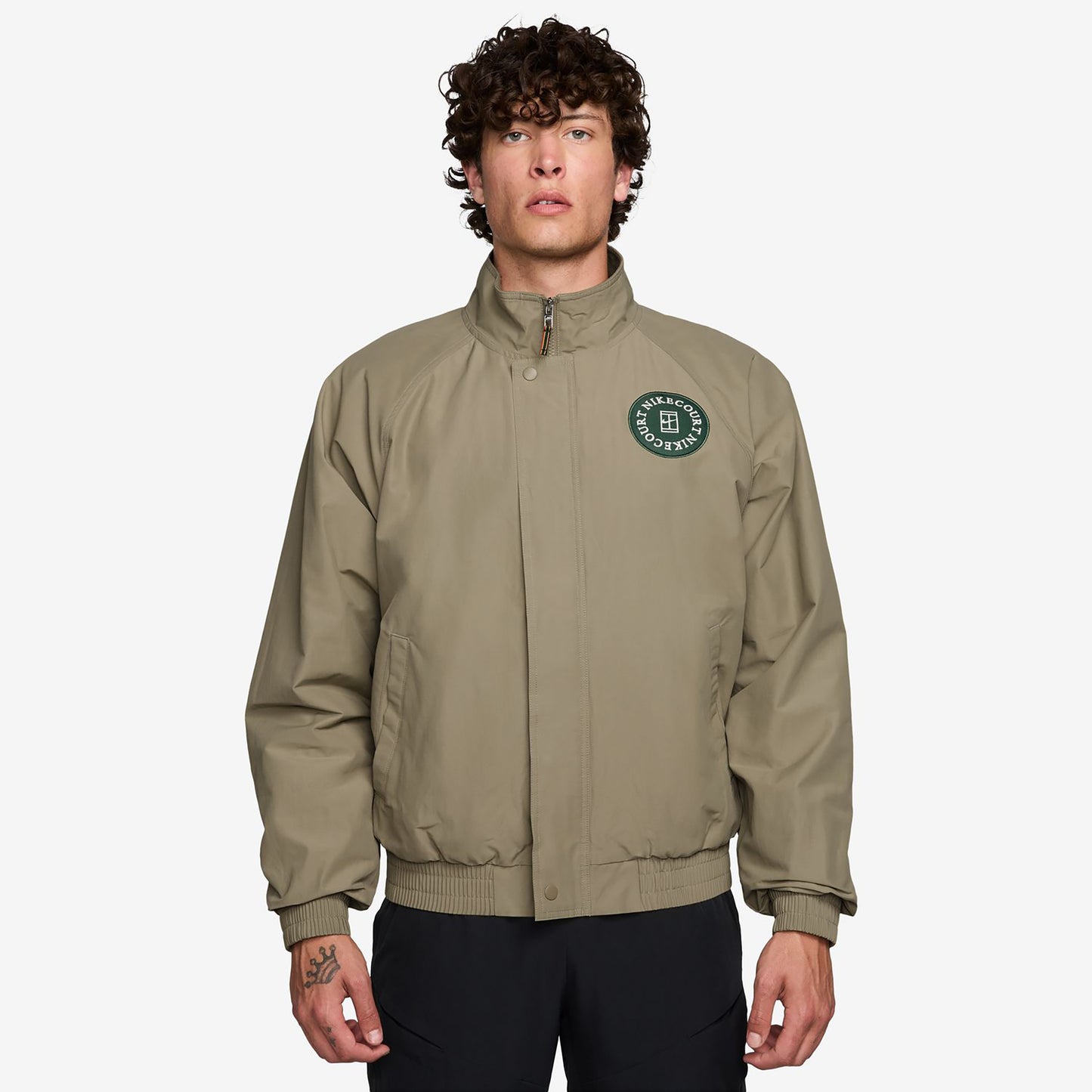 Nike Court Heritage Outdoor-Jacke Herren - oliv, dunkelgrün Nike Court Heritage Outdoor-Jacke Herren - oliv, dunkelgrün