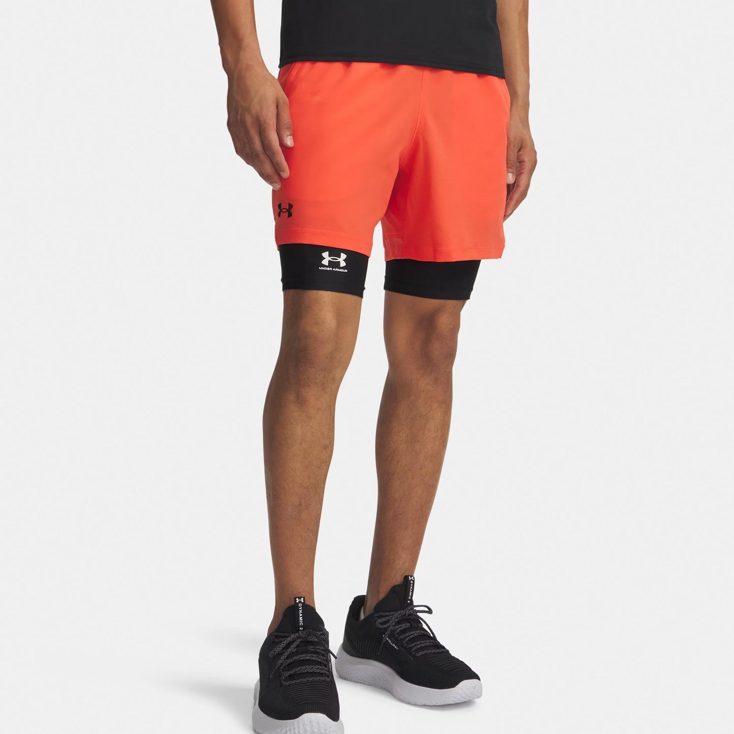 Under Armour Vansih Woven 6in Shorts Herren-rot, schwarz matt Under Armour Vansih Woven 6in Shorts Herren-rot, schwarz matt