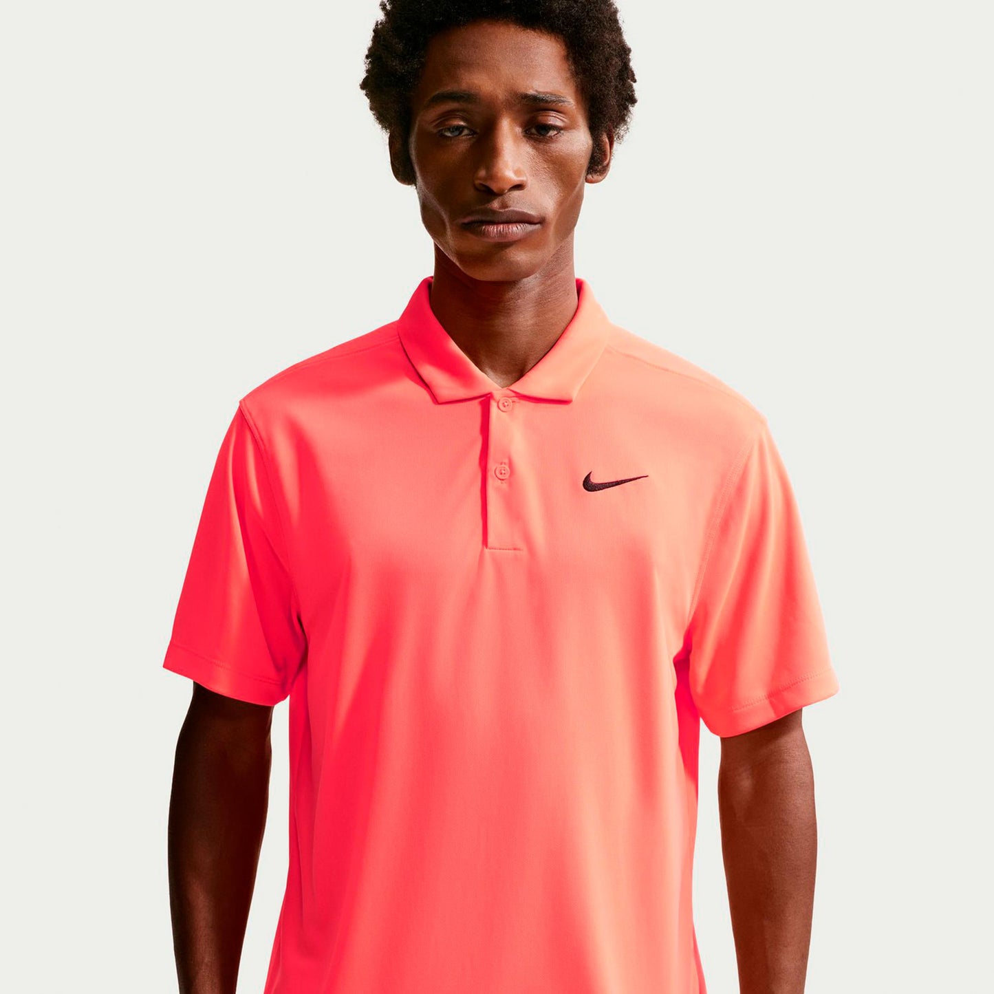 Nike Dri-Fit Victory Court Solid Polo Herren - koralle, schwarz Nike Dri-Fit Victory Court Solid Polo Herren - koralle, schwarz