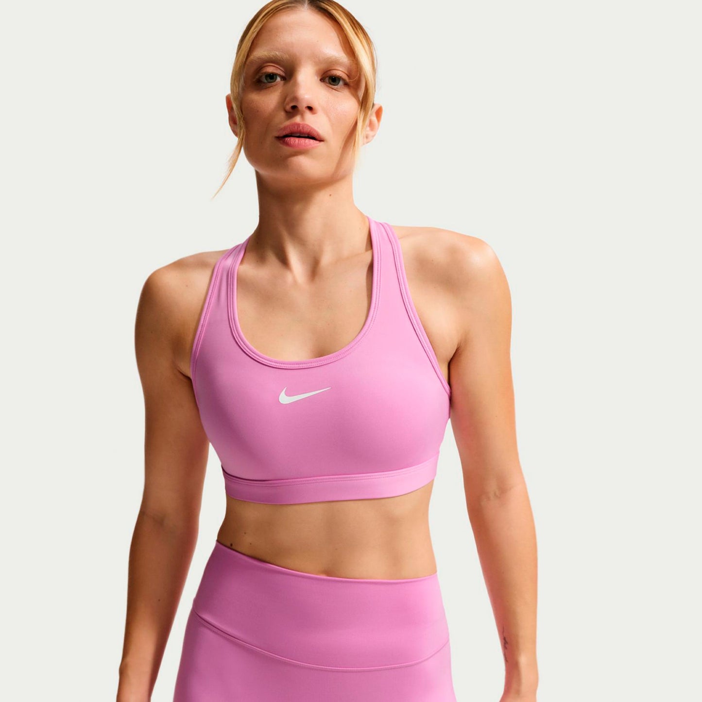 Nike Swoosh Medium Sport-BH Damen - violett Nike Swoosh Medium Sport-BH Damen - violett