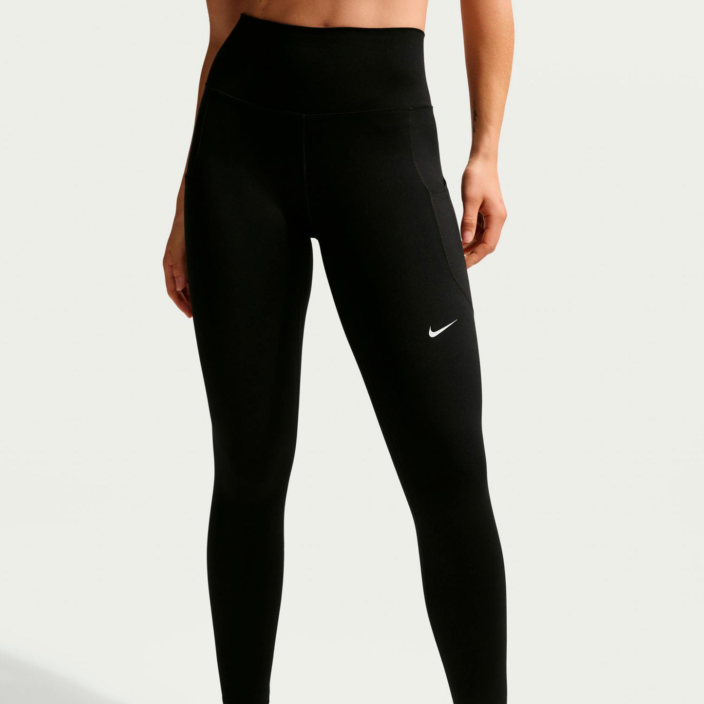 Nike Dri-FIT One High Rise 7/8 Tight Damen-schwarz, weiß Nike Dri-FIT One High Rise 7/8 Tight Damen-schwarz, weiß