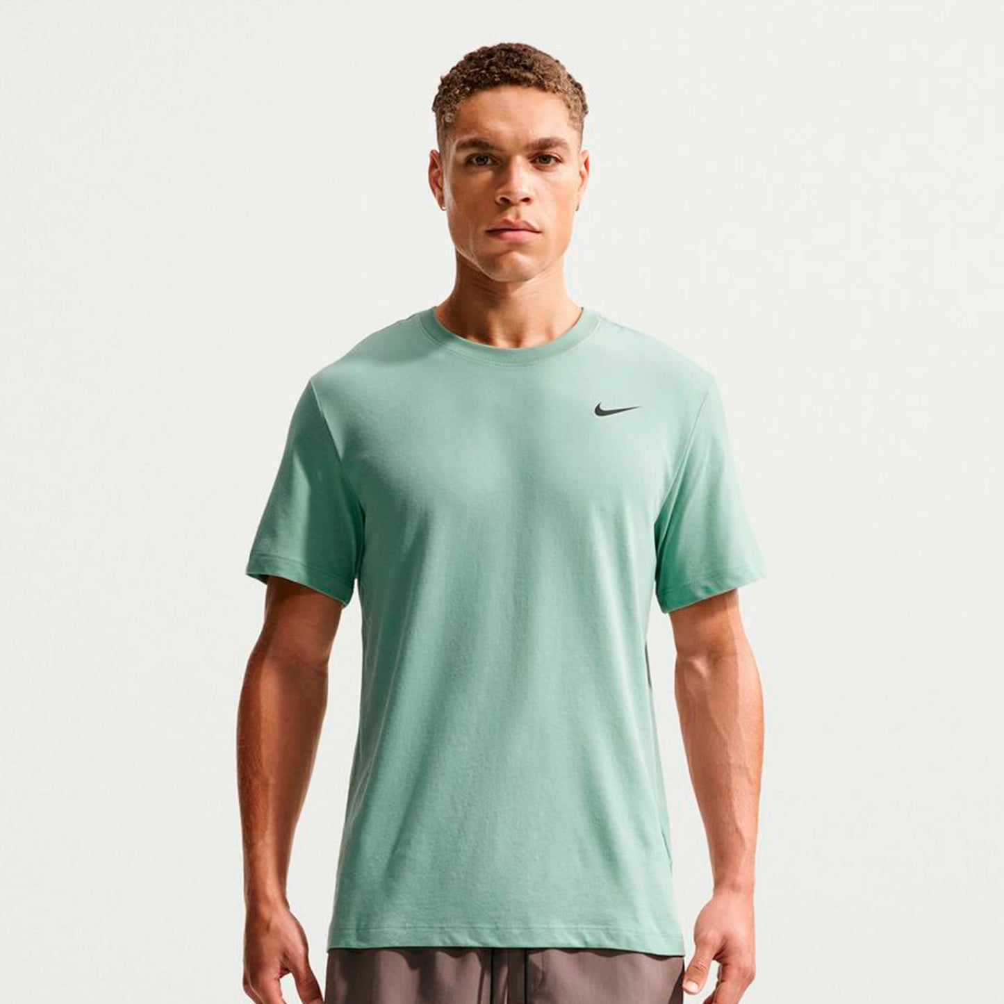 Nike Dri-Fit T-Shirt Herren - graugrün, schwarz Nike Dri-Fit T-Shirt Herren - graugrün, schwarz