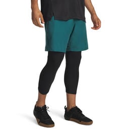 Tech Woven Shorts Herren-gr&uuml;n, schwarz